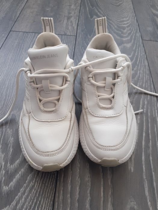 Adidasi Calvin Klein, fete