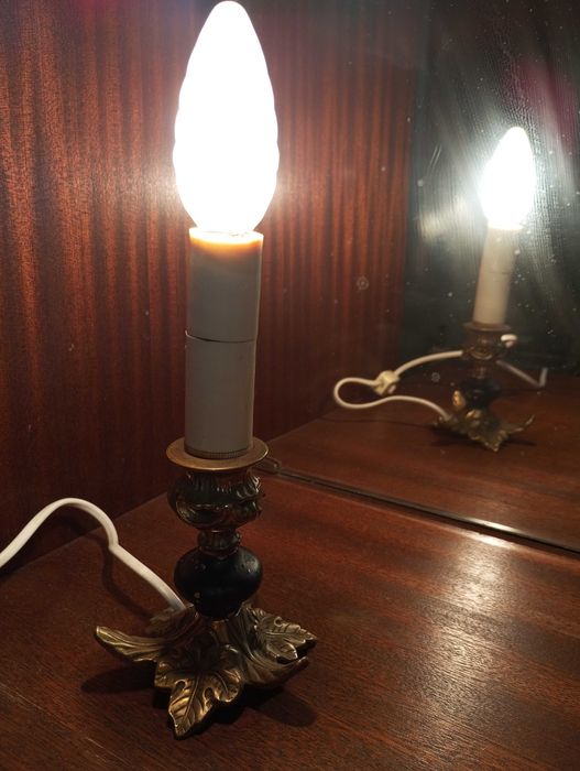 Настолна , нощна лампа