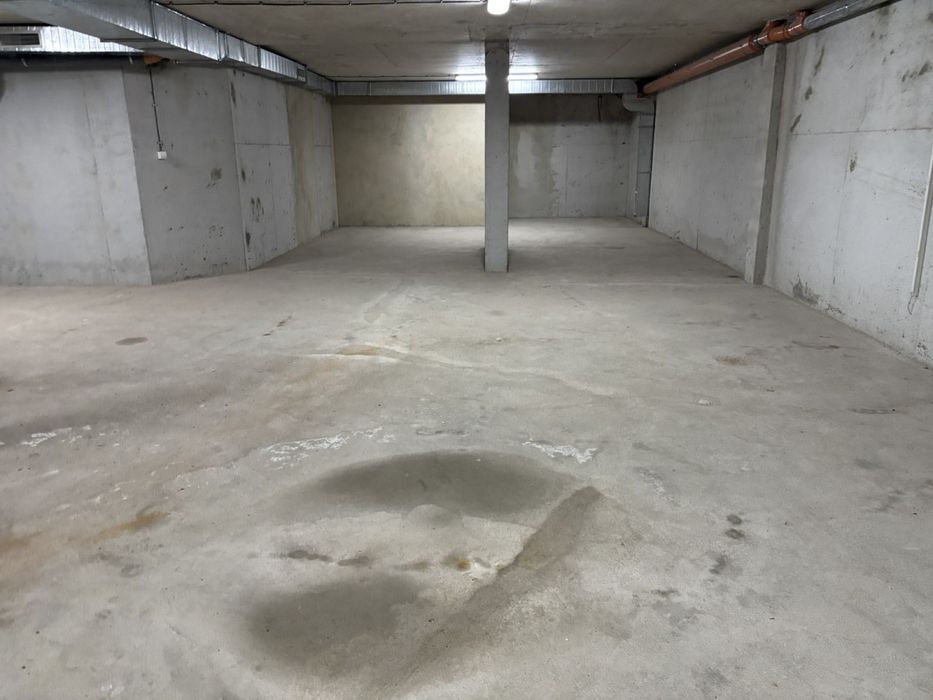 Продава се Гараж / Паркомясто в Варна, Спортна зала - 150 кв.м за 634 €/кв.м - Снимка #3