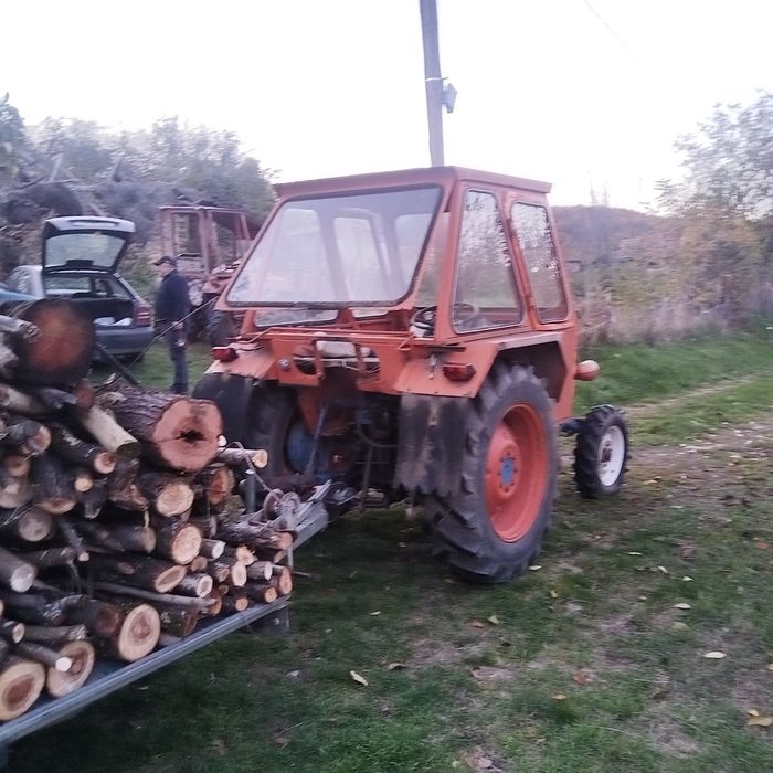 Vand traktor 445 cu plug