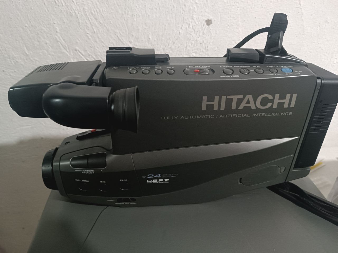 Hitachi video kamera yangide