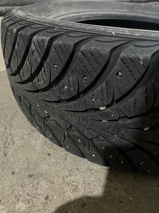 зимний 4шт. 215 60 R16 camry 30