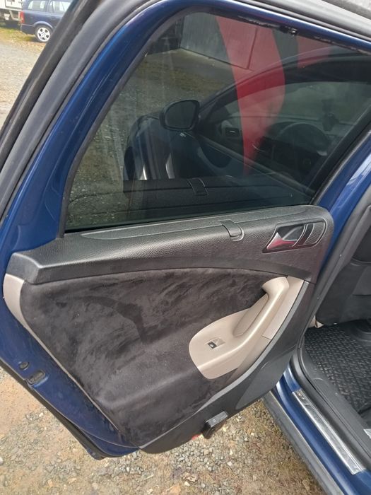 Vând Volkswagen Passat B6