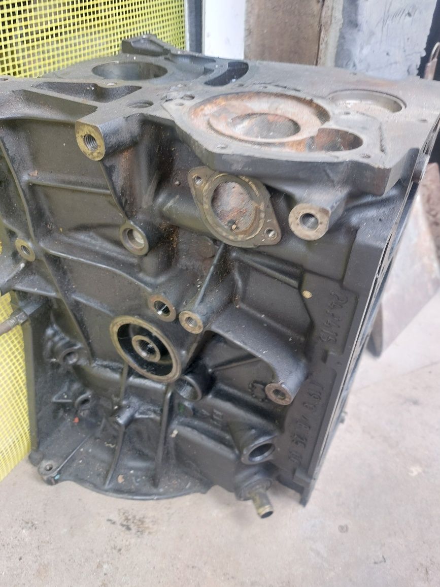 Bloc motor renault 1.9 dci