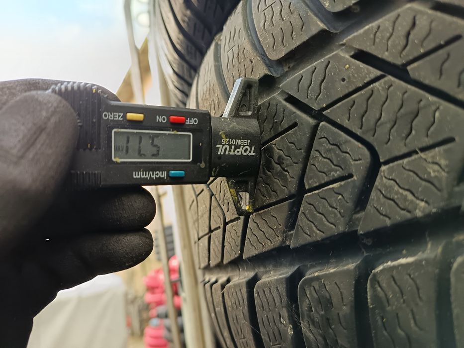 Anvelope MS iarna 245 45 18 pirelli runflat 2022 5-5.5 mm