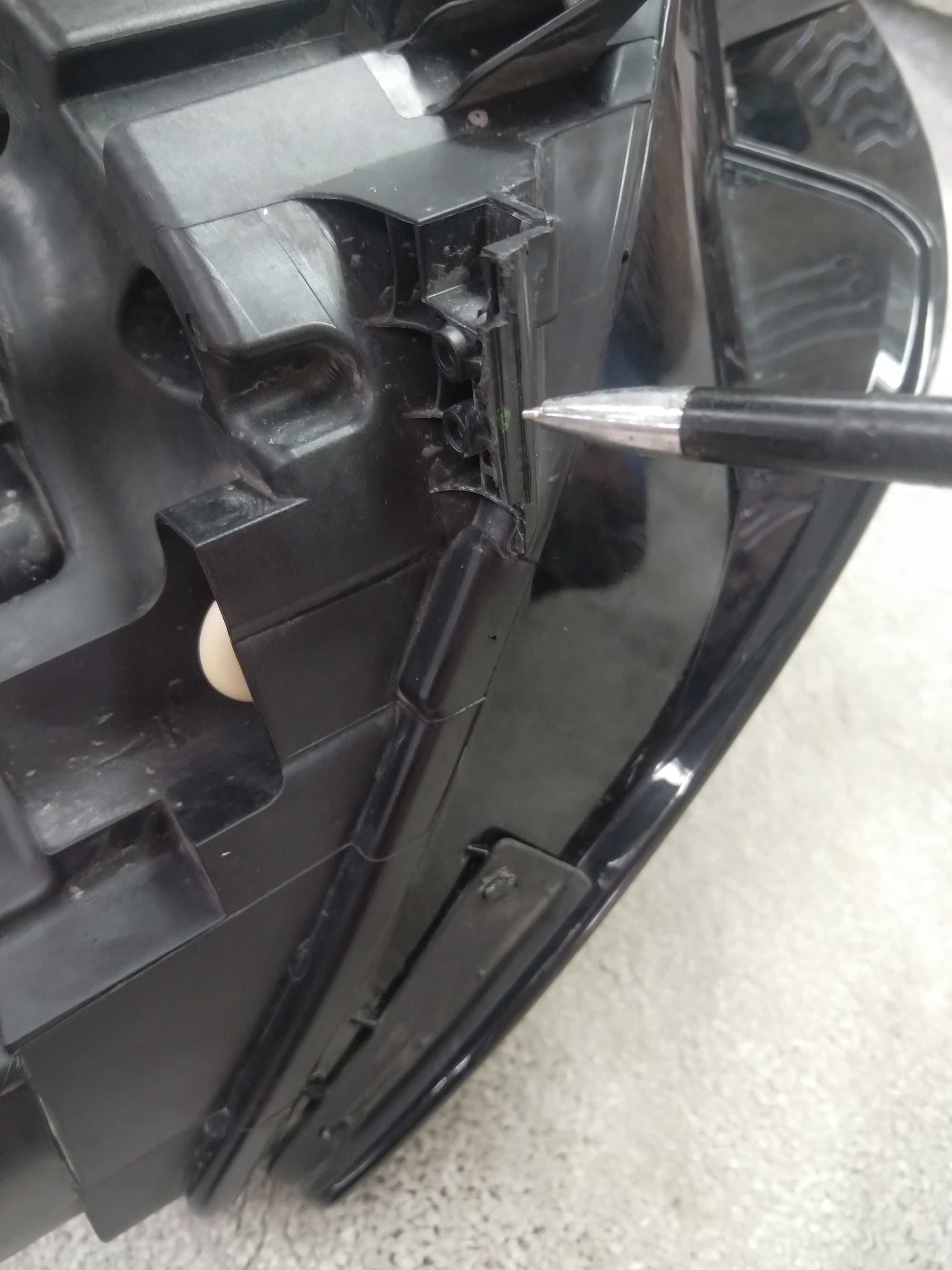 Ляв фар VW ID4 ID5 2023 година.