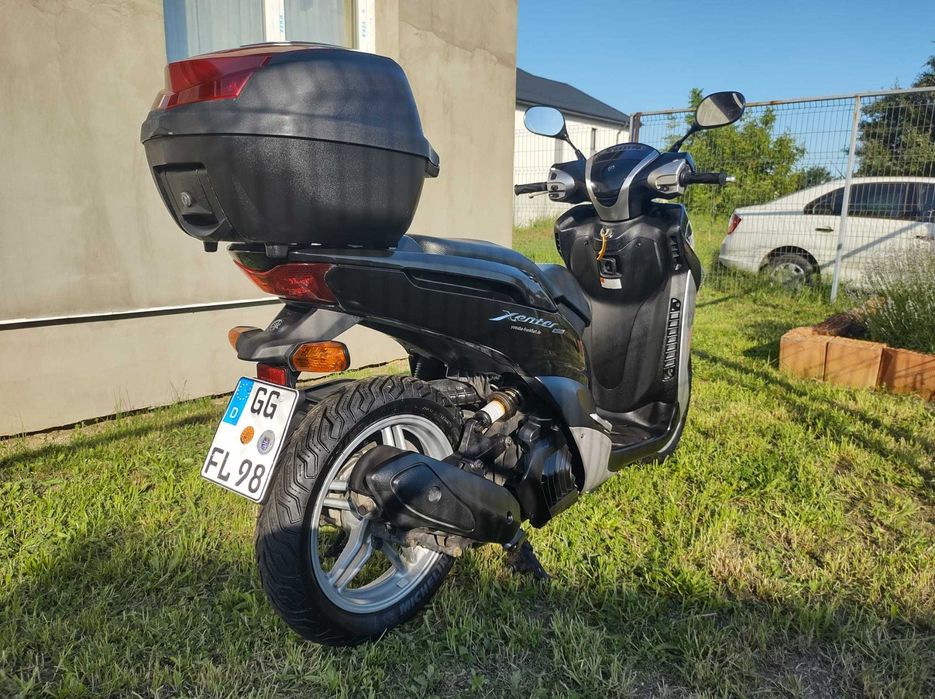 Yamaha X Enter , 125 cm , an fabricatie 2012 , import Germania