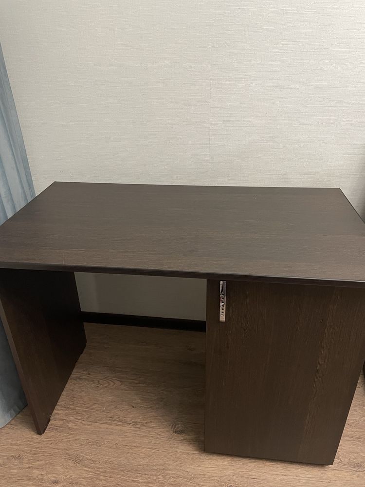 Продам  в отличном состояни стол.