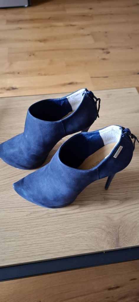 Botine cu toc înalt Dumond