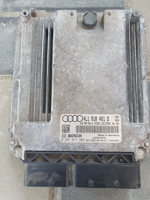 Dezmembrez Audi Q7 an 2009 motor 3.0 tdi tip motor CAS CASA calculator motor ecu cod  4L1 910 401 D / 4L0 907 401 A compresor suspensie pneumatica perna perne aer stanga dreapta fata spate roata rezerva slim ingusta dezmembrari piese auto