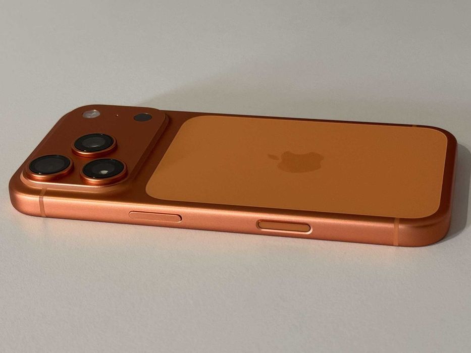 Бартер! iPhone 17 Pro Orange (Оранжев) Физическа Сим.