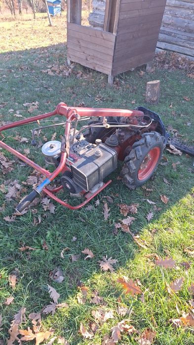 Мотокултиватор с косилен апарат БЧС