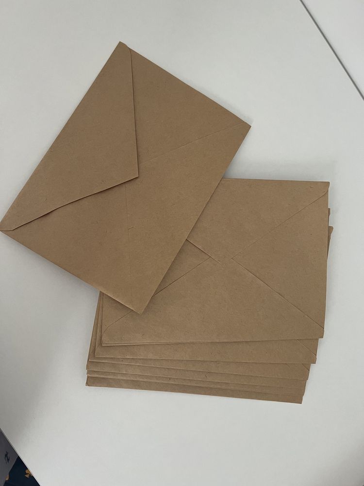 Крафтовые бумажные конверты