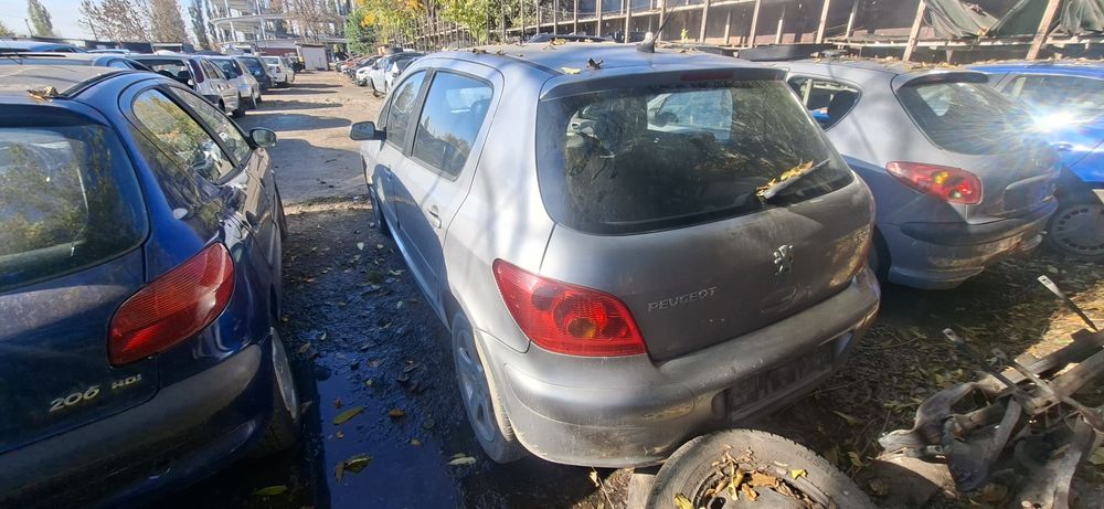 Dezmembrez Peugeot 307 1.6B 2002