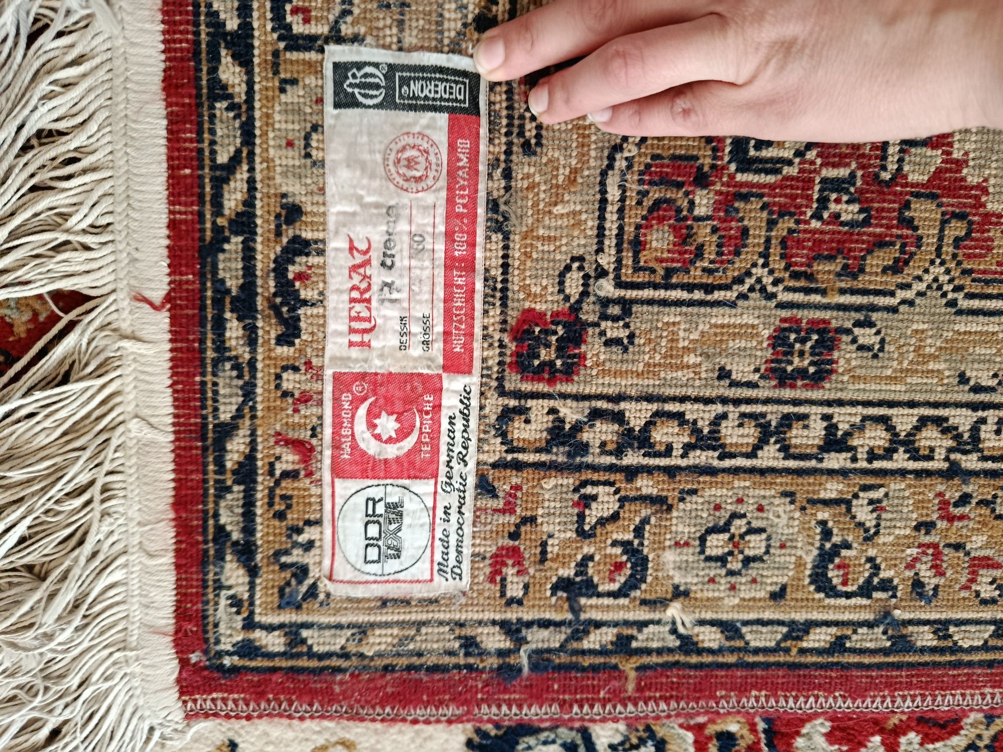 Продам ковры 2*3 и 3,5 *2,5