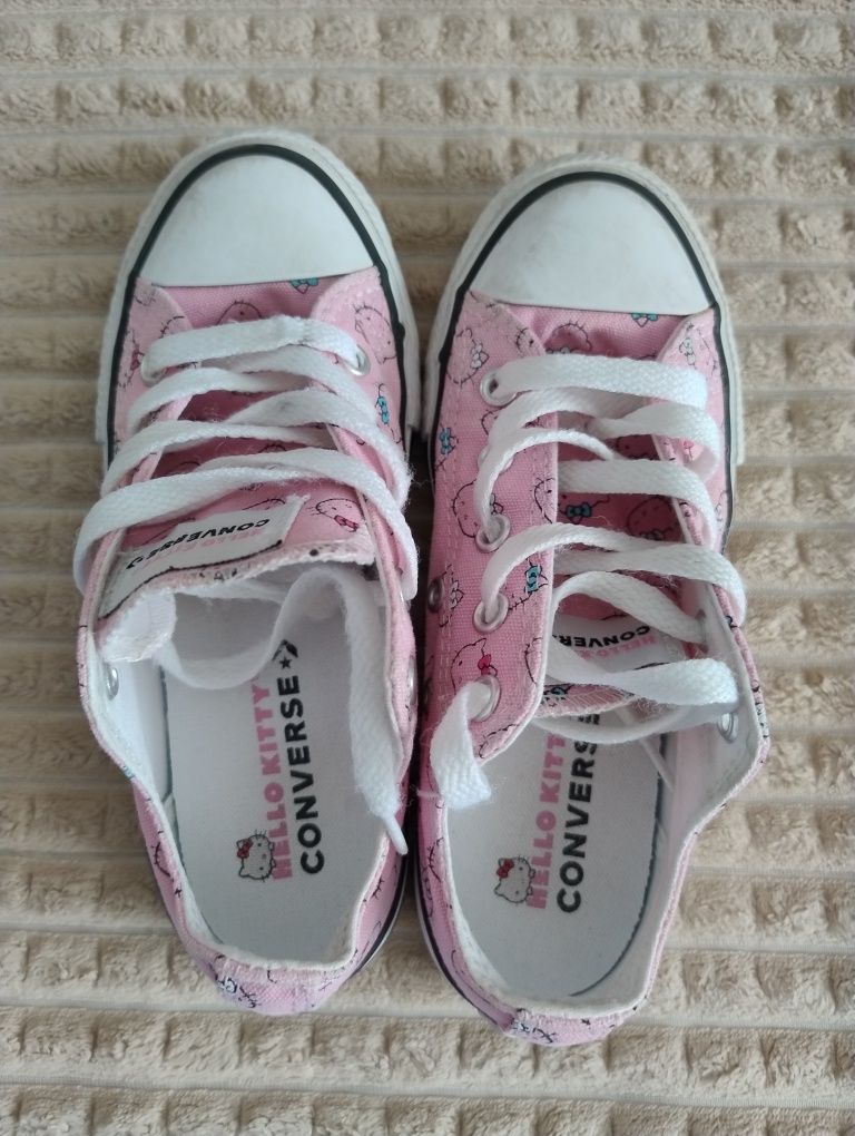 Tenesi Hello Kitty Converse mărimea 31
