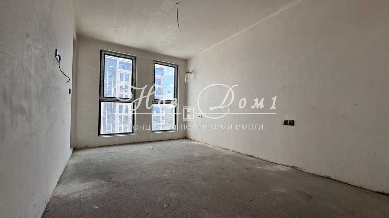 Продава се Четиристаен апартамент в Пловдив, Остромила - 156 кв.м за 1348 €/кв.м - Снимка #3