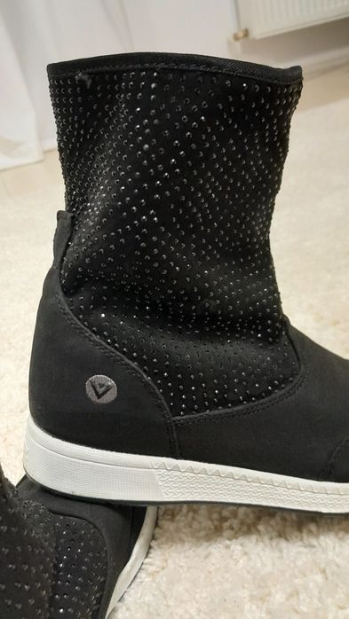 Cizme imblanite de dama