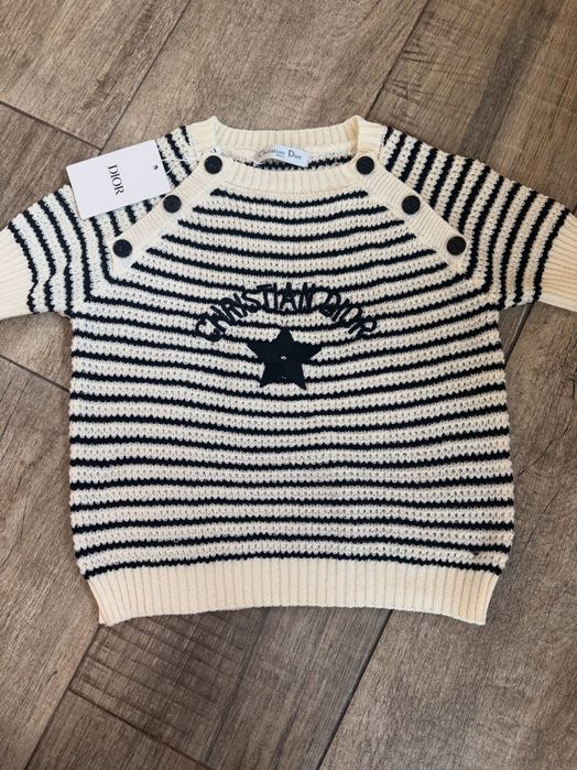 Дамски пуловер нов