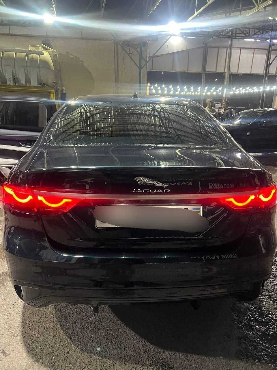продается  автомашина JAGUAR