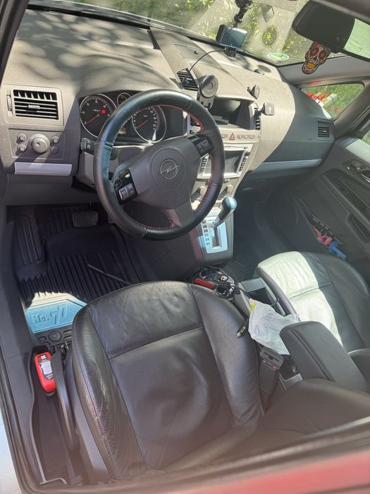 Vand Opel Zafira B 2007