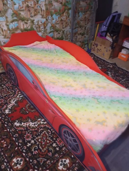 Продам кровать машинку