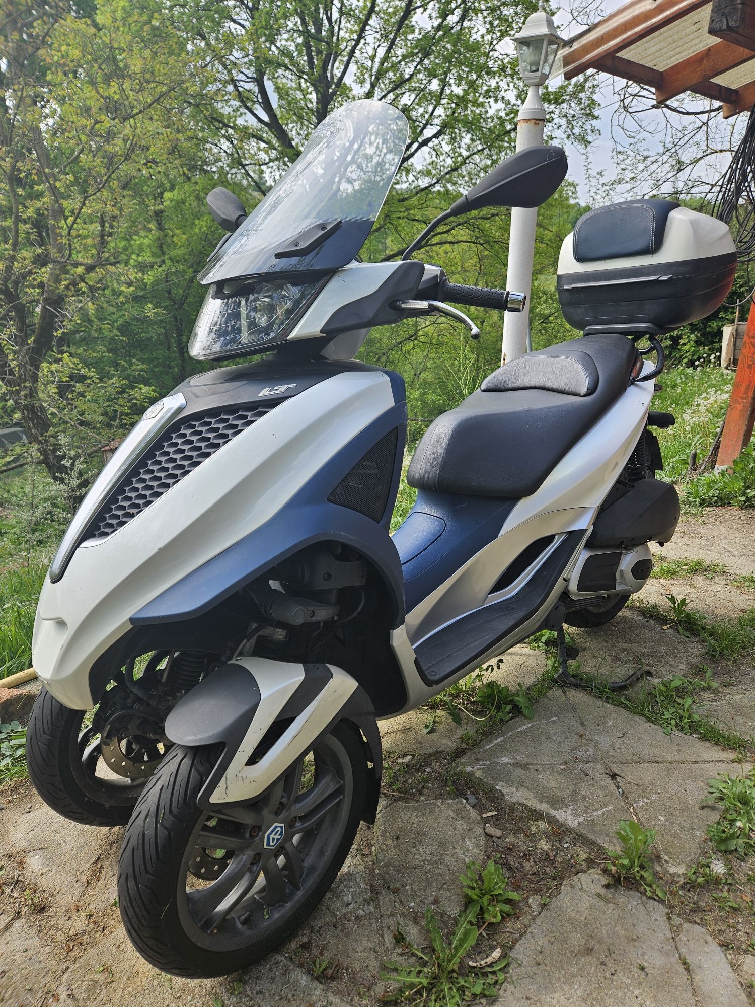 Scuter Piaggio mp3 categoria B