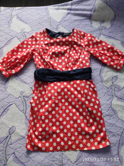 Продам платья женские