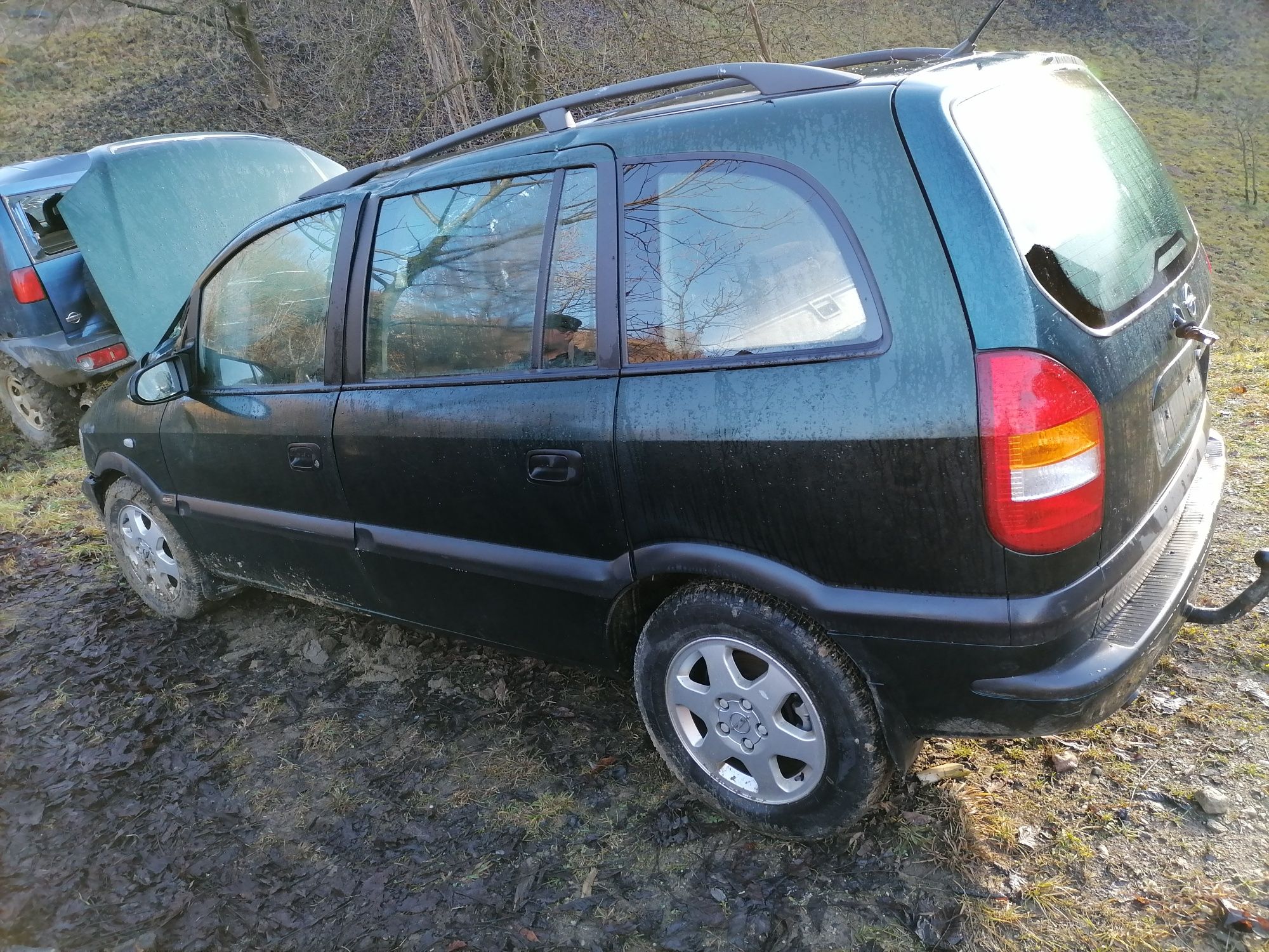 Opel zafira piese