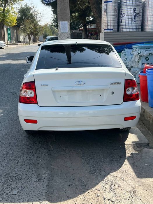 Lada priora 2012