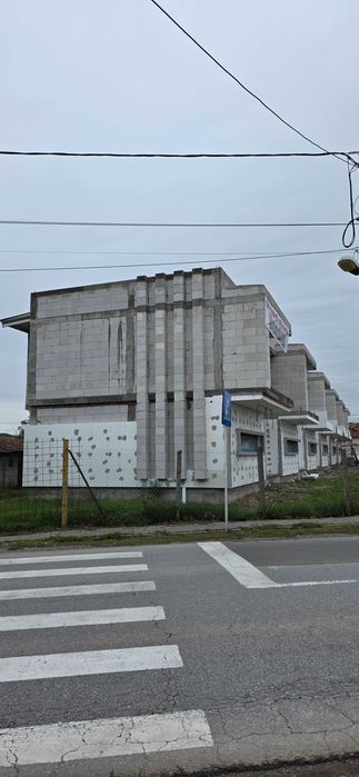 Casa înșiruite de vânzare