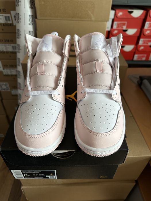 Air Jordan 1 Mid Wash Pink