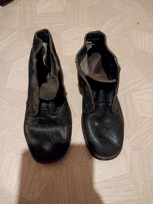 Кирзовый рабочий ботинок