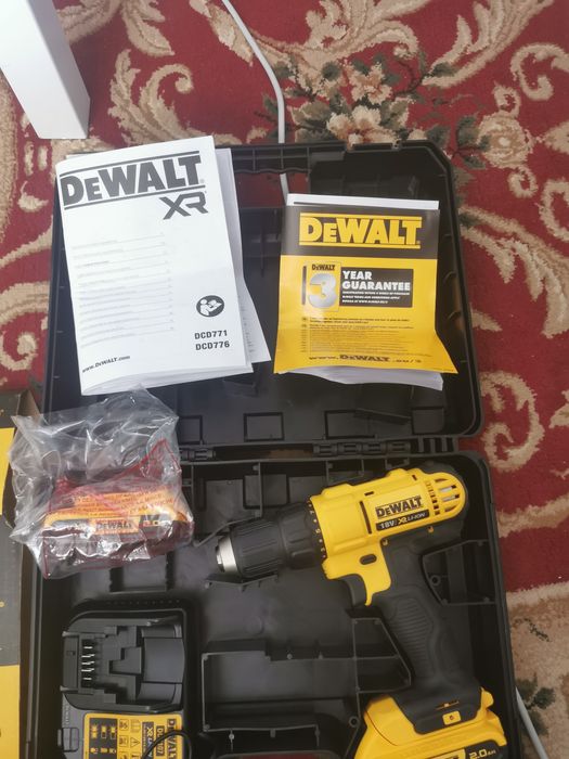 Bormasina DeWalt DCD776 771 nouă