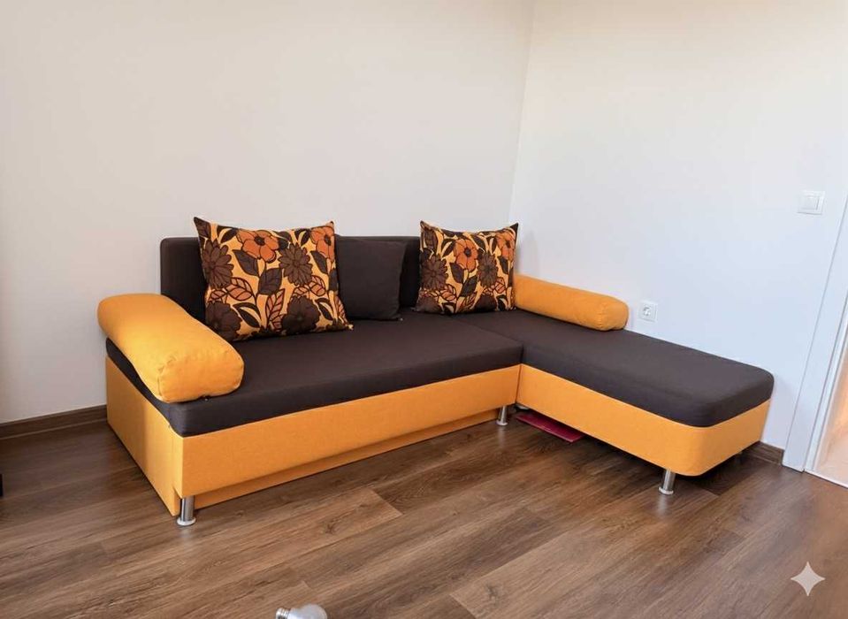 Разтегателен диван