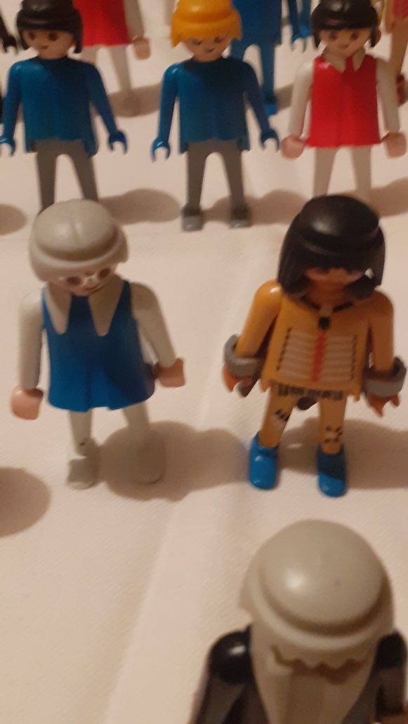 Ретро фигурки от LEGO.