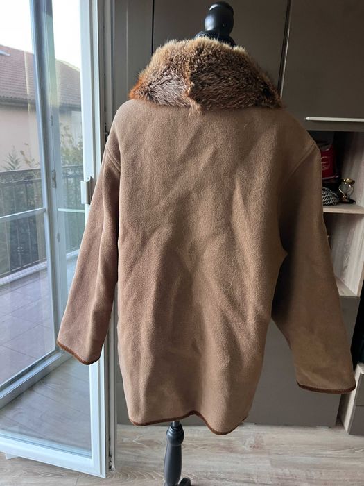 haina de lana cu guler din blana de vulpe