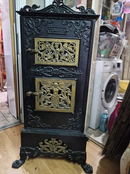 Soba fonta veche Tesghen