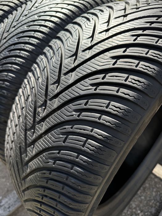 215/55/18 Bfgoodrich 4бр зимни гуми внос Швейцария!