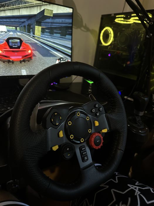 Volan Logitech G29 custom cu pedale si schimbator Logitech