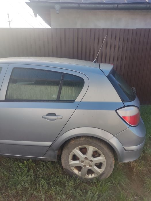 Vând autoturism opel pentru dezmembrare