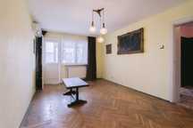 Vand apartament 2 camere Piata Mica