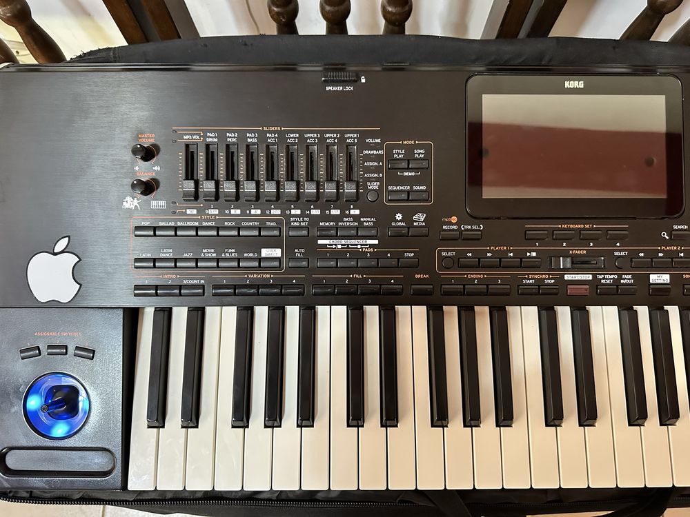 KORG PRO4X 61+Калъф и Стойка  Key shure Dynacord rcf fbt oberton