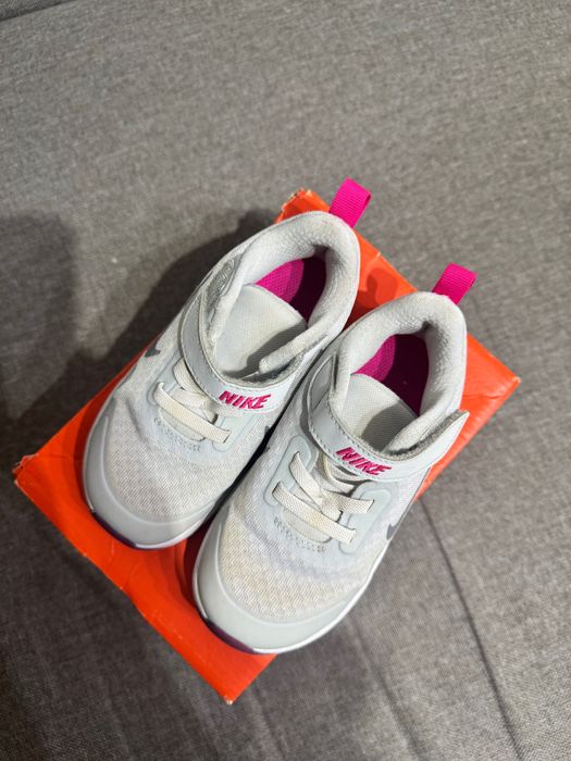 Pantofi sport Nike fete marimea 26