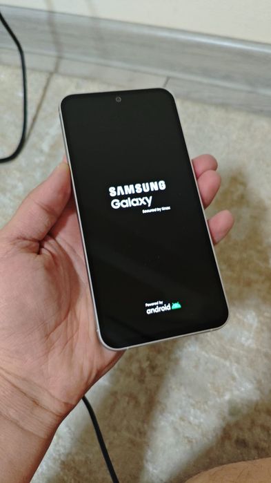 Продам телефон..