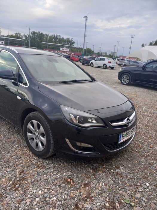 Vând opel astra 2015 1/6 diesel
