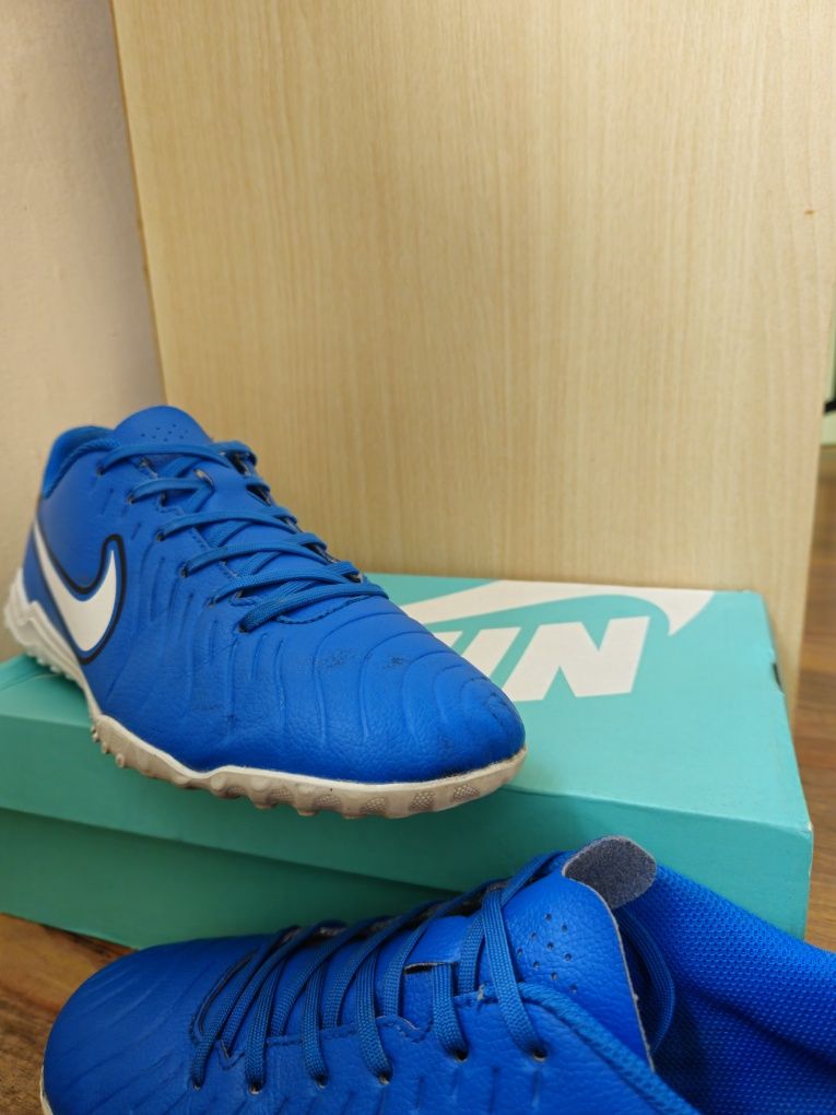 Стоножки Nike Tiempo Legend 10 Club TF