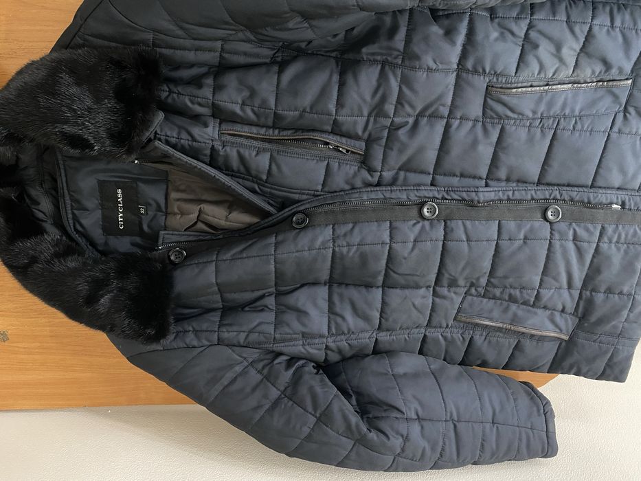 Продам куртку с норковой вставкой