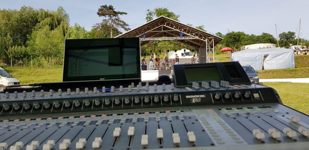 Mixer digital mackie tt24+