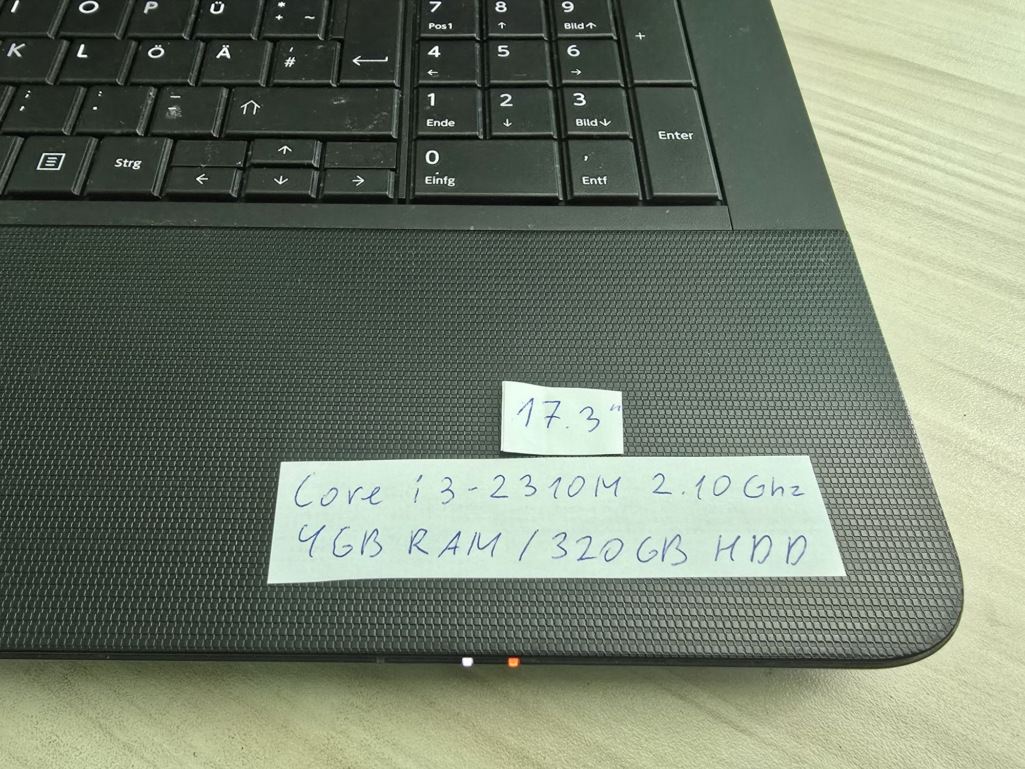Отличен! 17.3 Toshiba Core i3/4GB RAM/320GB HDD